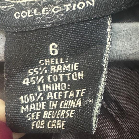 Peck & Peck Elegant Brown Blazer with White Trim - Picture 8 of 9